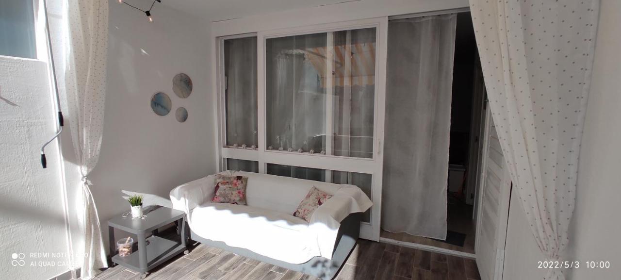 Ideal Holiday Apartment In The South Of Tenerife กอสตา เดล ซิเลนซิโอ ภายนอก รูปภาพ